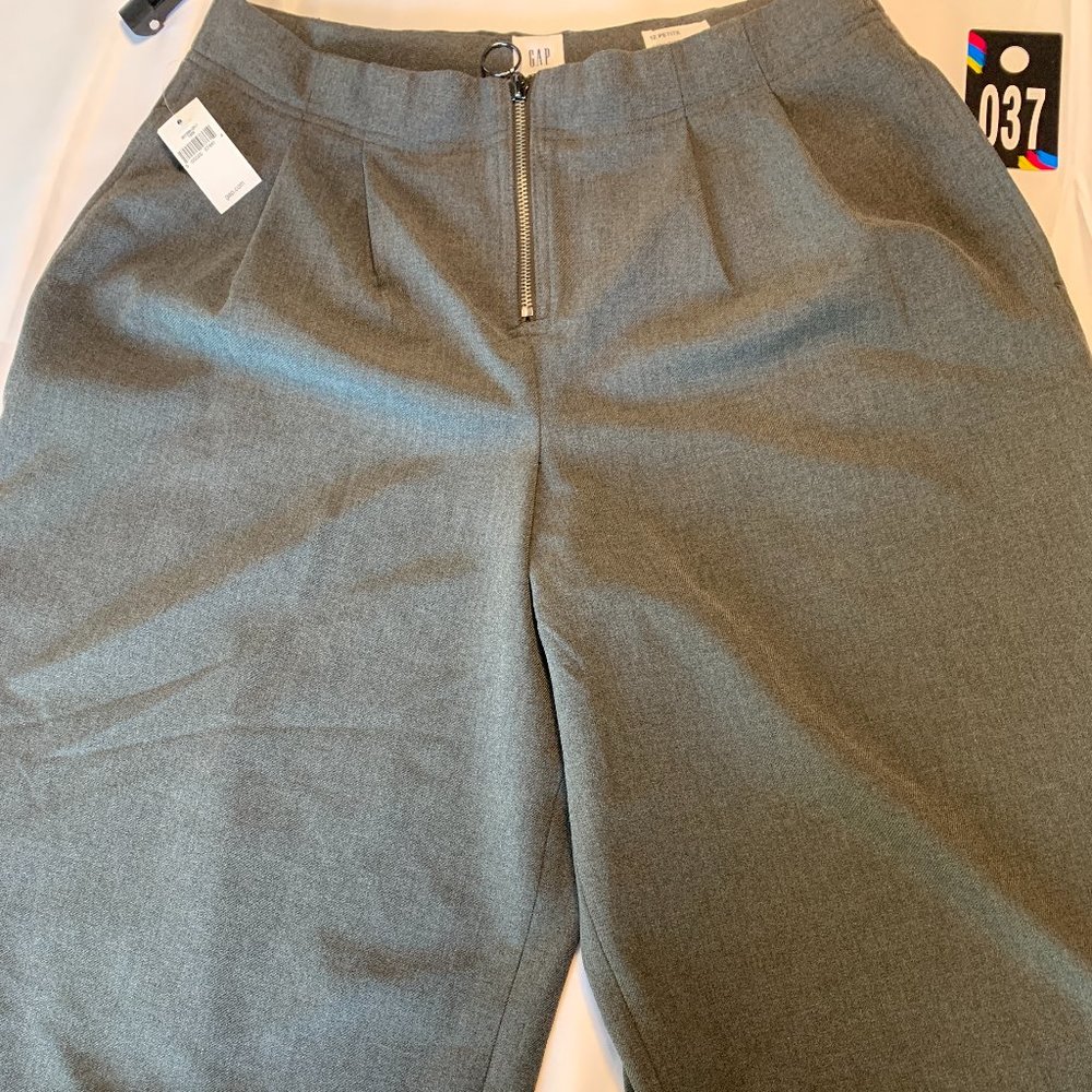 GAP High Rise Wide Leg Crop Sz. 12Petite NWT - 037